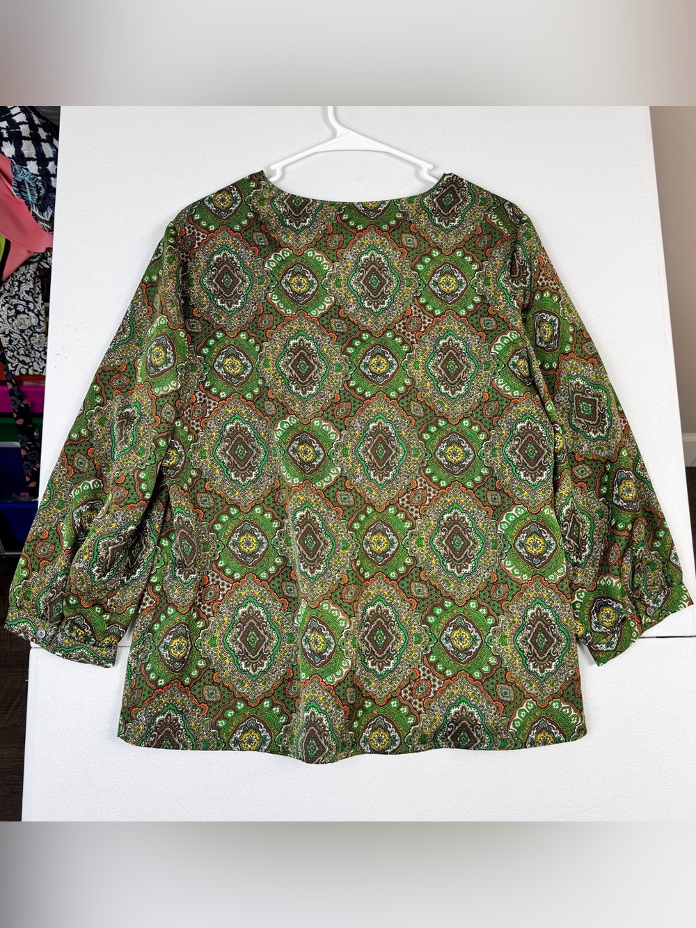 Talbots Blouse Womens 14 Green Multicolor Geo Long Balloon Sleeves Satin Top - Picture 2 of 7